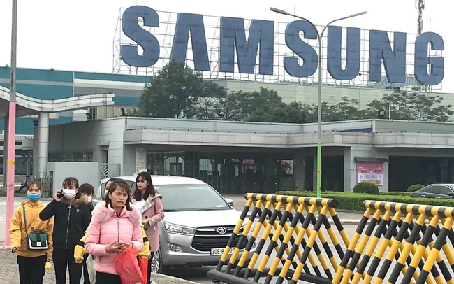 Báo Nhật viết gì về việc gián đoạn chuỗi cung ứng smartphone và hành động của Samsung tại Việt Nam?
