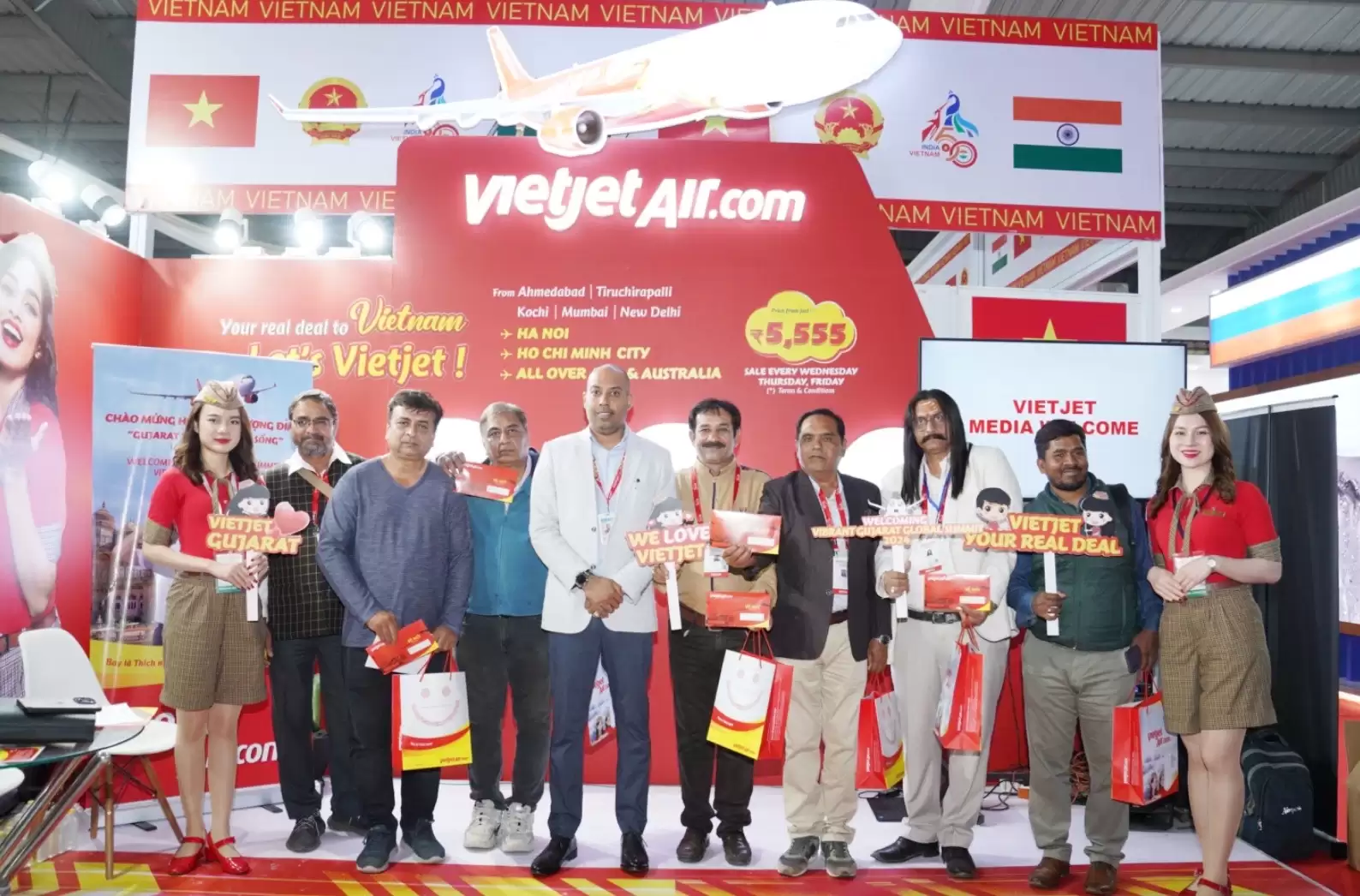 Sự trở lại hoành tráng của chiến dịch “Love Connection”, Vietjet tặng 50 cặp đôi Ấn Độ vé bay miễn phí khắp Việt Nam